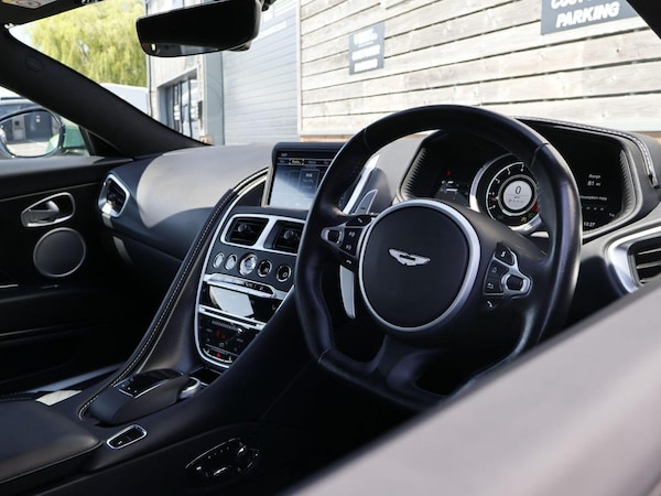 Used Aston Martin DB11 2022 for sale - 75026339: Photo 2