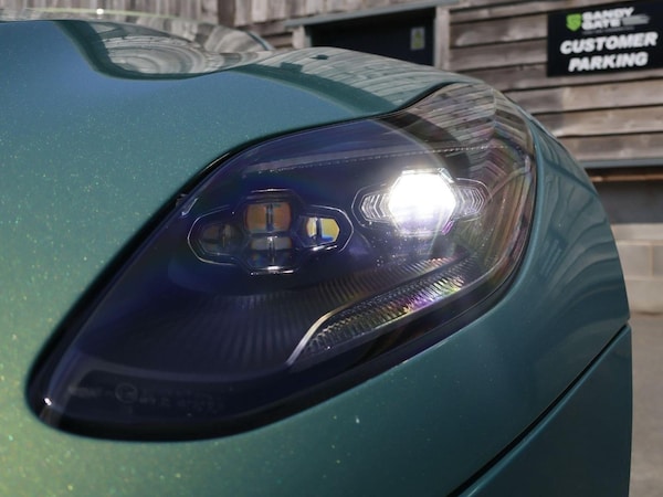 Used Aston Martin DB11 2022 for sale - 75026339: Photo 32
