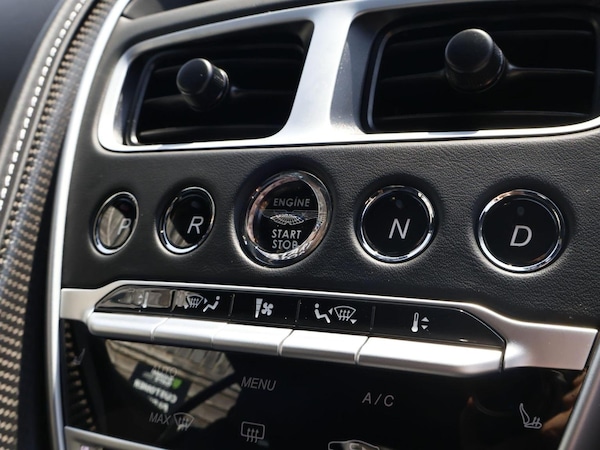 Used Aston Martin DB11 2022 for sale - 75026339: Photo 35