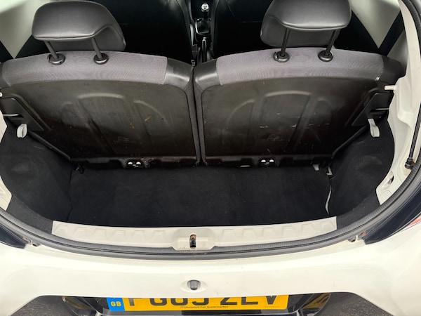 Used Toyota AYGO 2015 for sale - 76273182: Photo 29