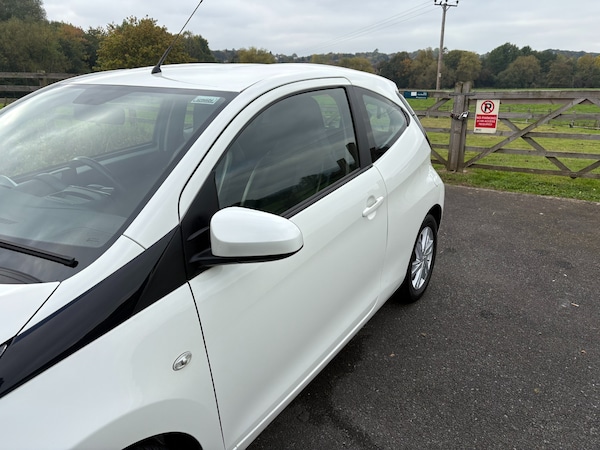 Used Toyota AYGO 2015 for sale - 76273182: Photo 6