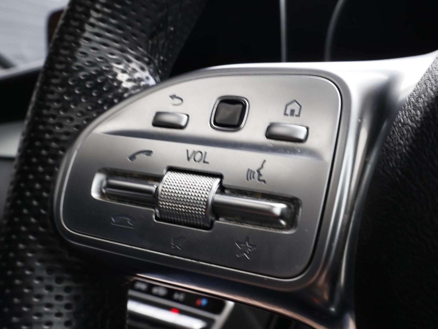 Used Mercedes-Benz GLC 2019 for sale - 76797225: Photo 17