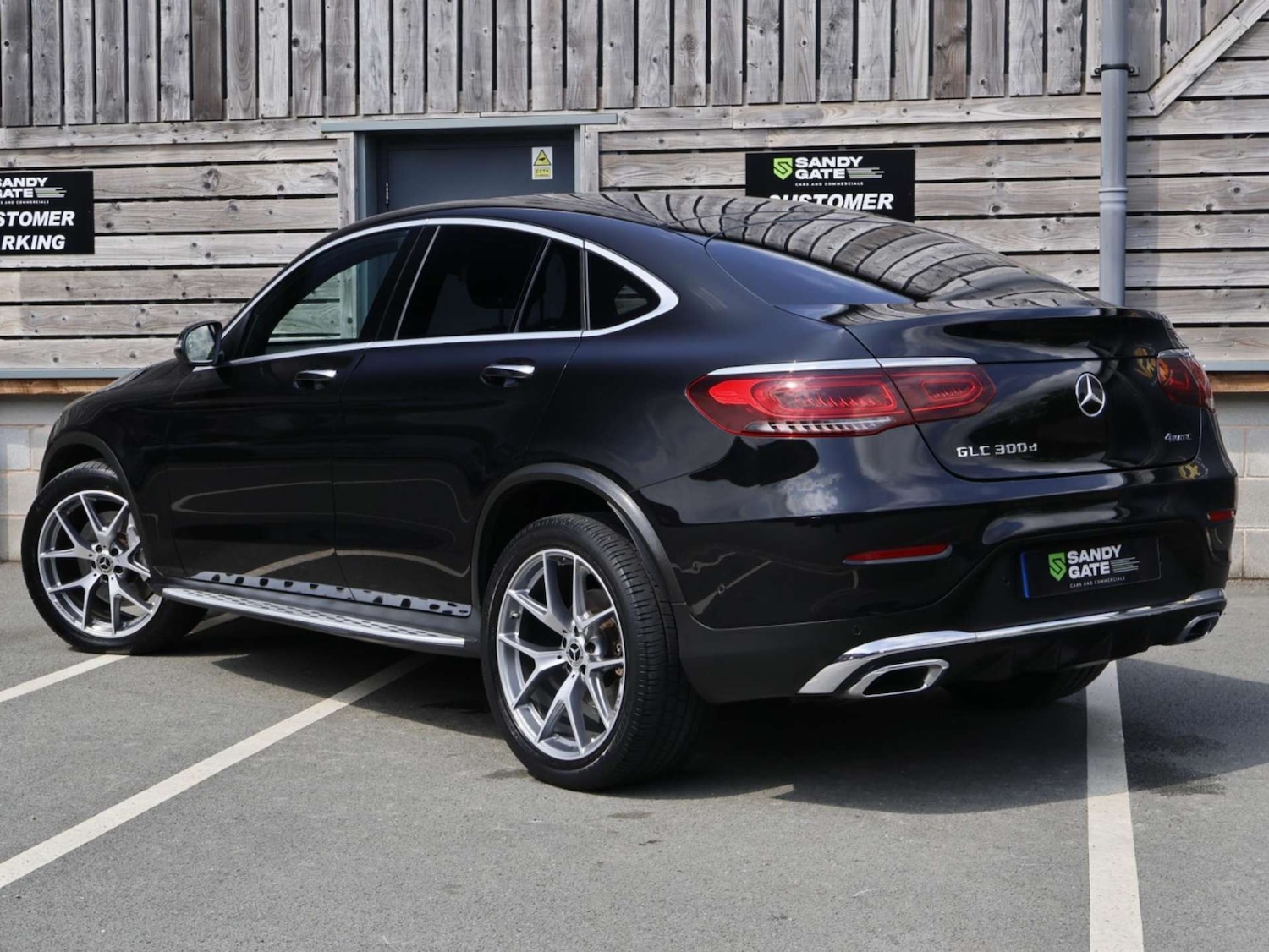 Used Mercedes-Benz GLC 2019 for sale - 76797225: Photo 2