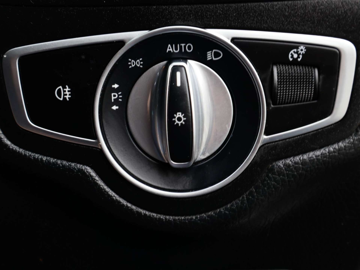 Used Mercedes-Benz GLC 2019 for sale - 76797225: Photo 22