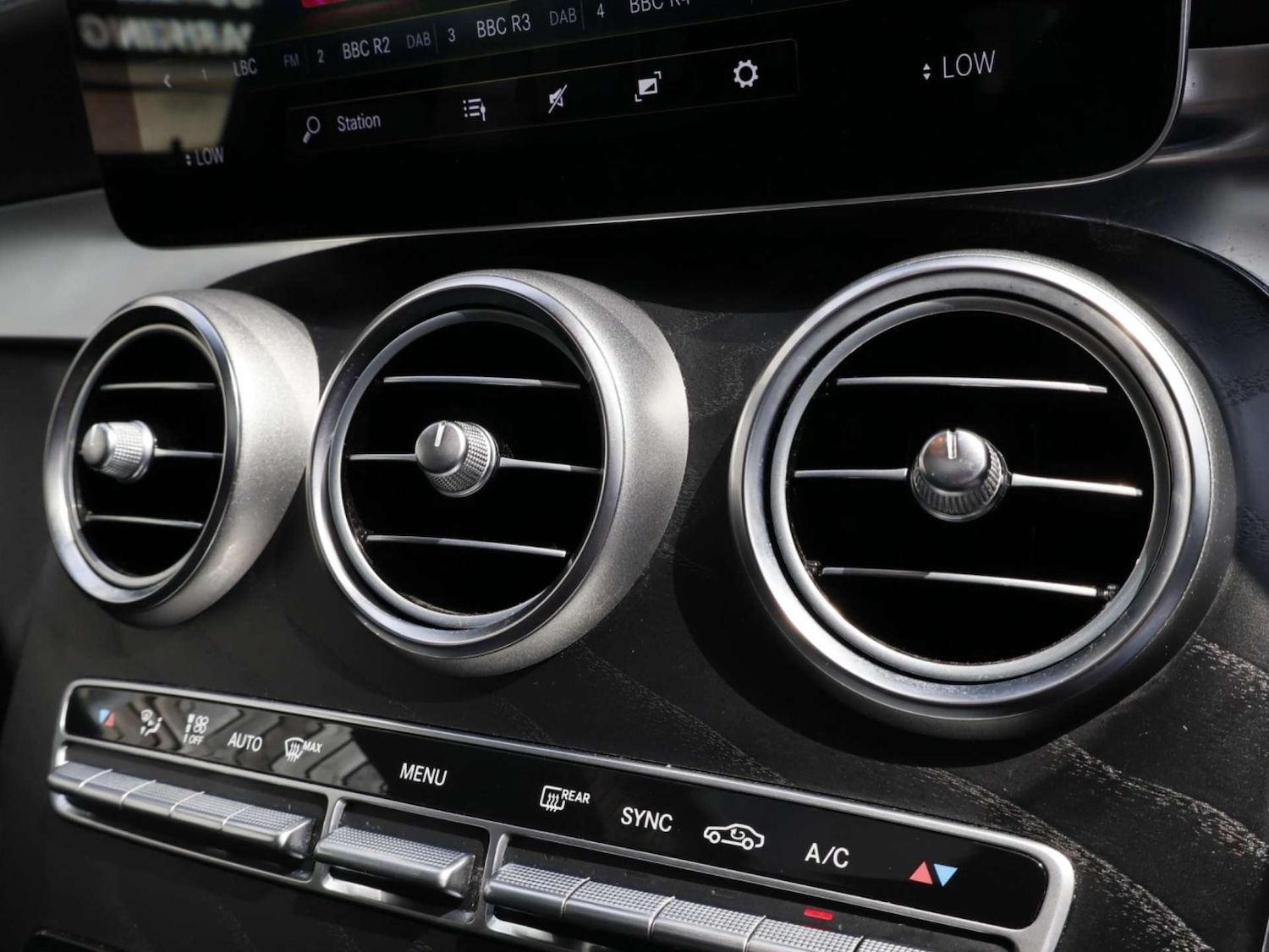 Used Mercedes-Benz GLC 2019 for sale - 76797225: Photo 23