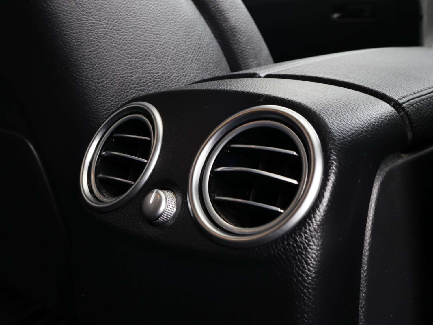 Used Mercedes-Benz GLC 2019 for sale - 76797225: Photo 24