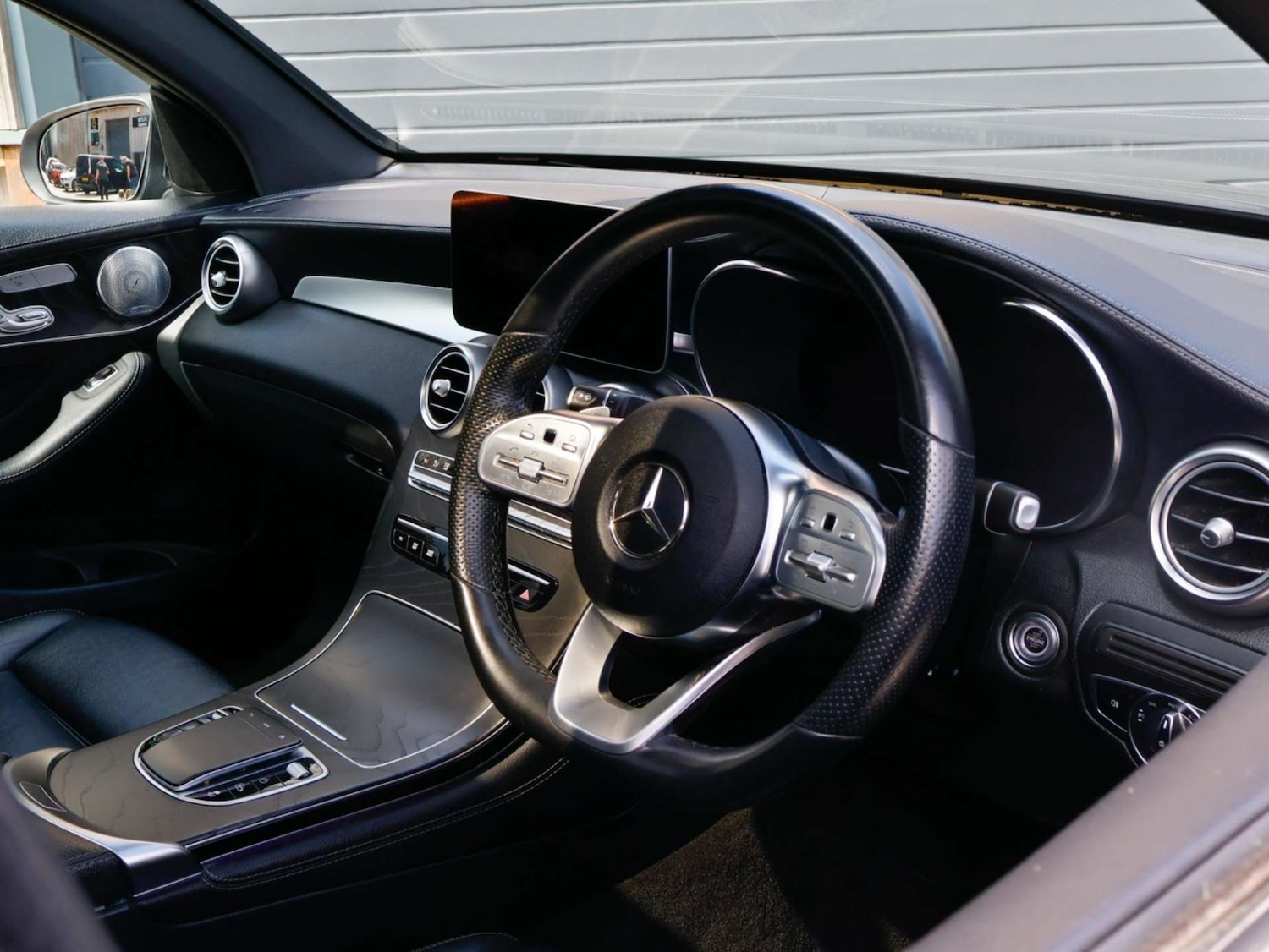 Used Mercedes-Benz GLC 2019 for sale - 76797225: Photo 3