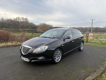 Used Chrysler Delta 2012 for sale - 76976246: Photo