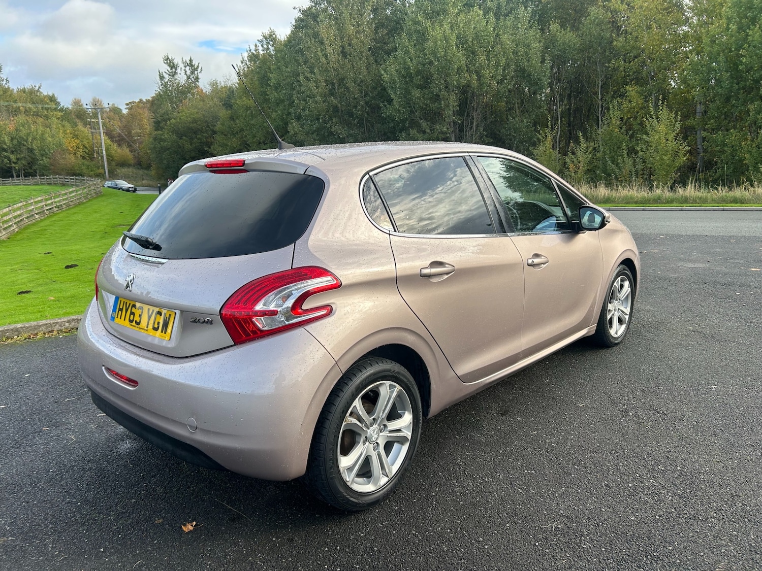 Used Peugeot 208 2013 for sale - 74491939: Photo 11