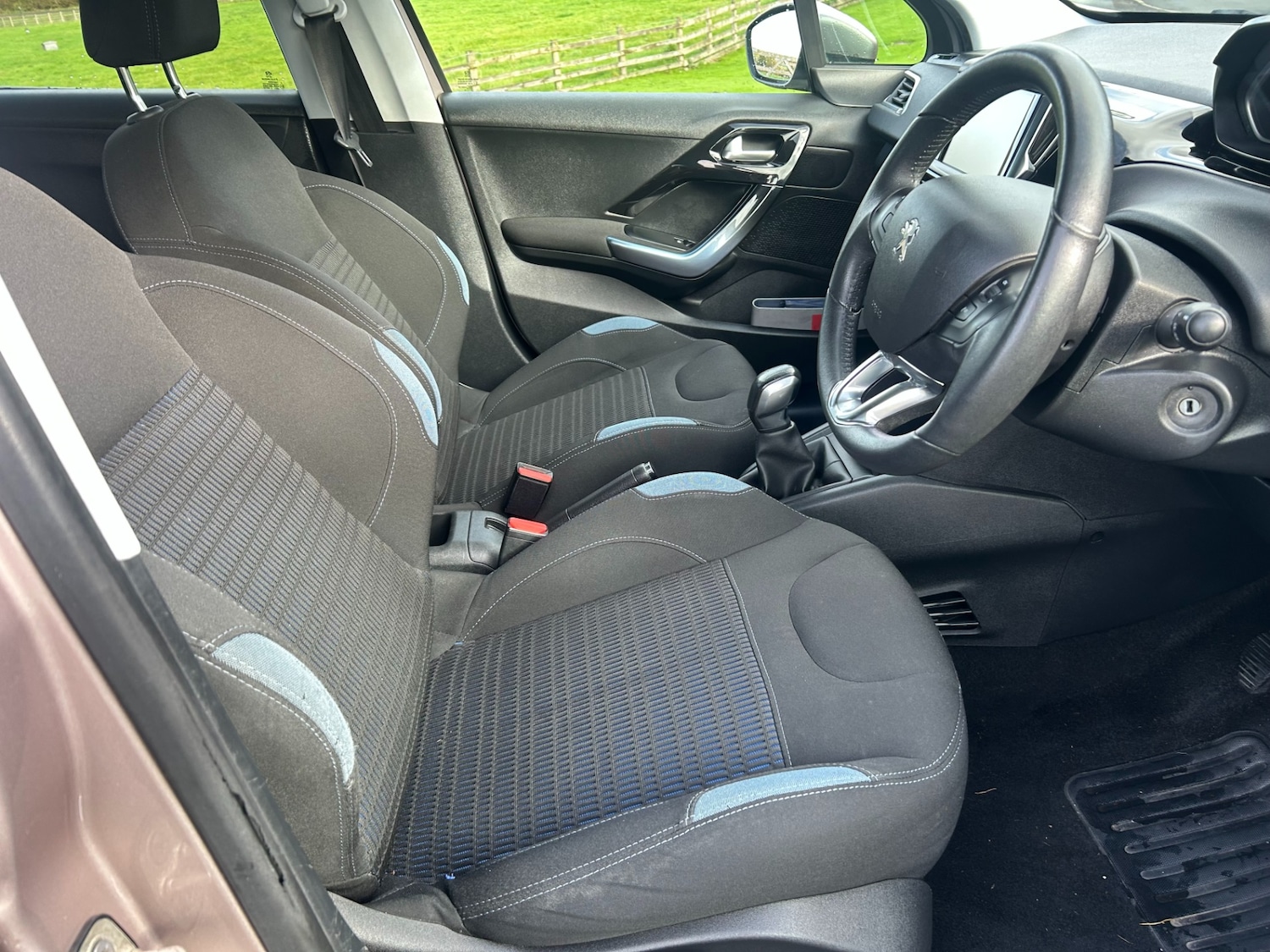 Used Peugeot 208 2013 for sale - 74491939: Photo 16