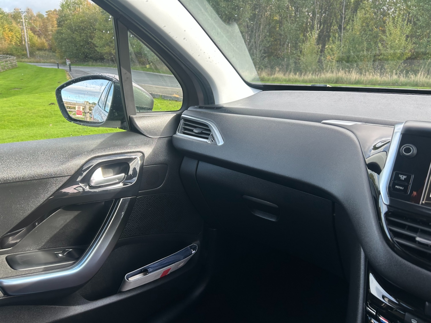 Used Peugeot 208 2013 for sale - 74491939: Photo 23