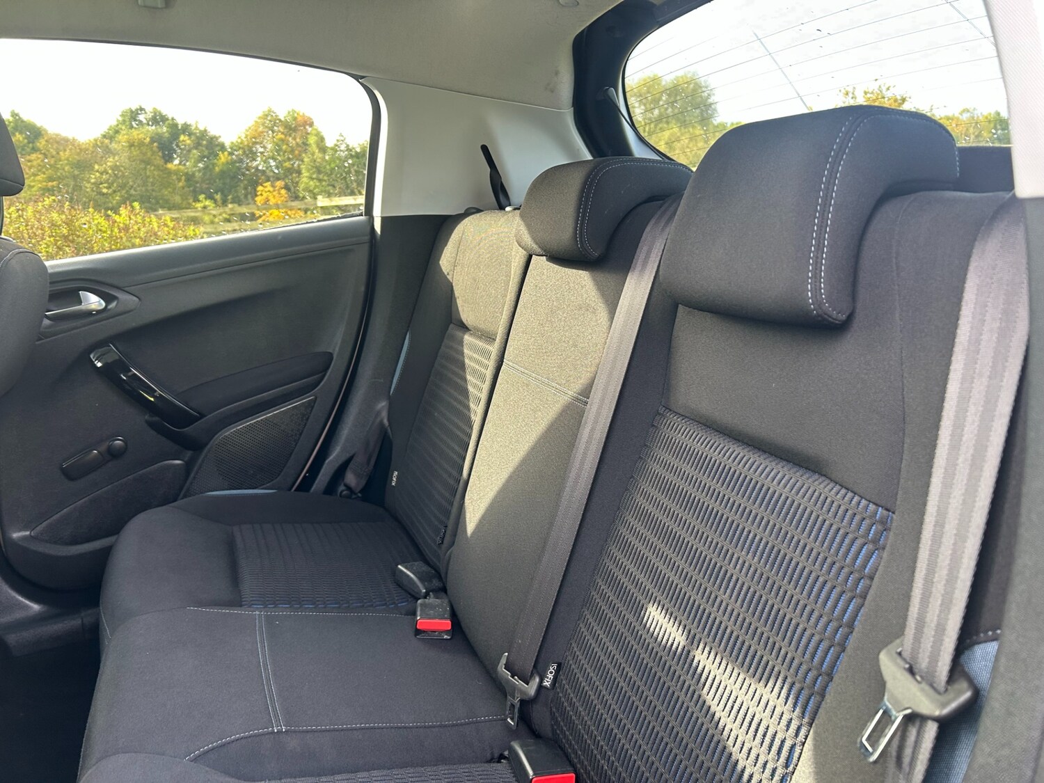 Used Peugeot 208 2013 for sale - 74491939: Photo 30