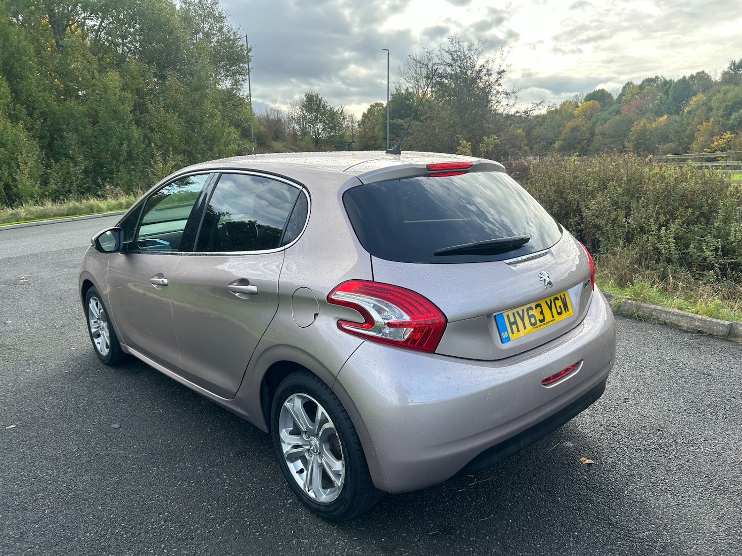 Used Peugeot 208 2013 for sale - 74491939: Photo 9
