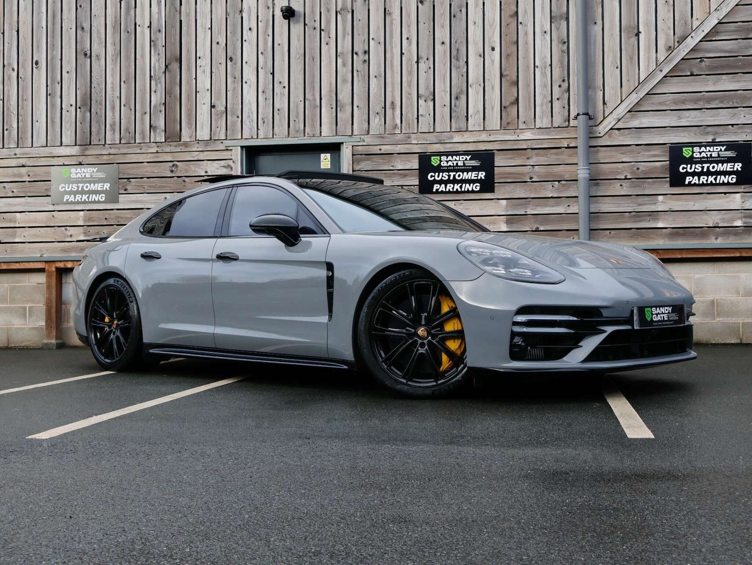 Used Porsche Panamera 2023 for sale - 76797236: Photo 1