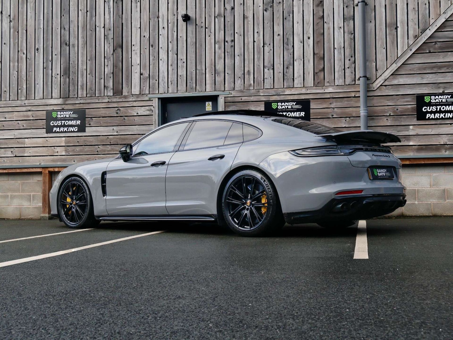 Used Porsche Panamera 2023 for sale - 76797236: Photo 3