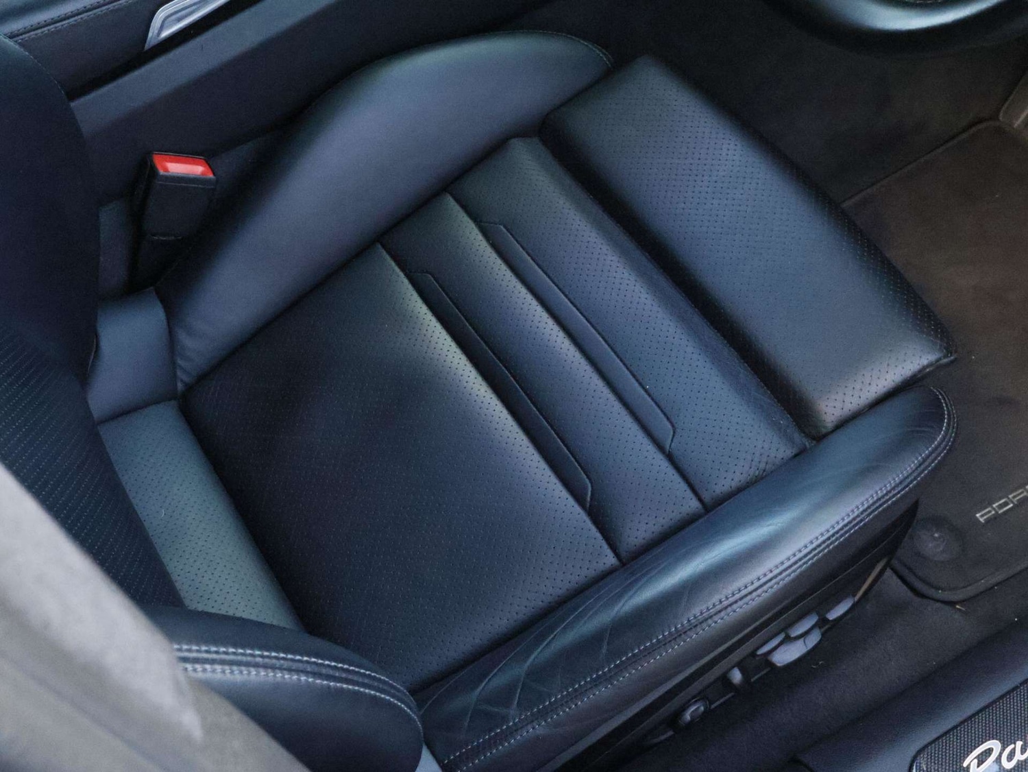 Used Porsche Panamera 2023 for sale - 76797236: Photo 40