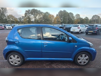 Used Toyota AYGO 2009 for sale - 76436278: Photo