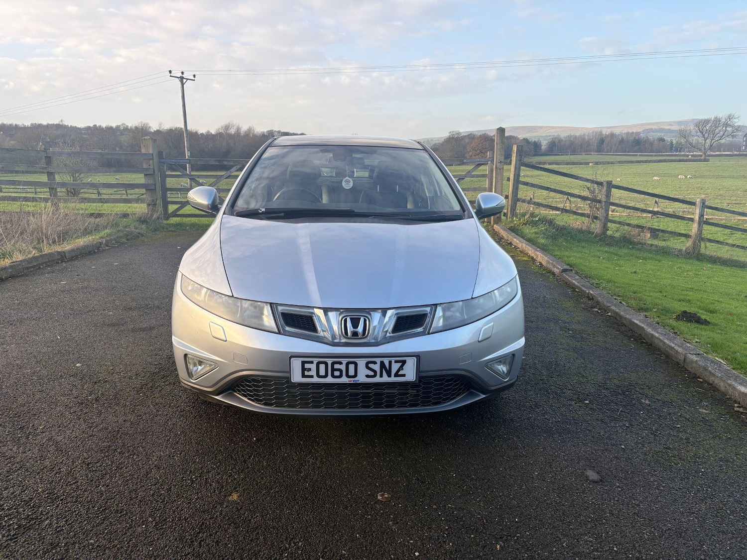 Used Honda Civic 2010 for sale - 76976764: Photo 2