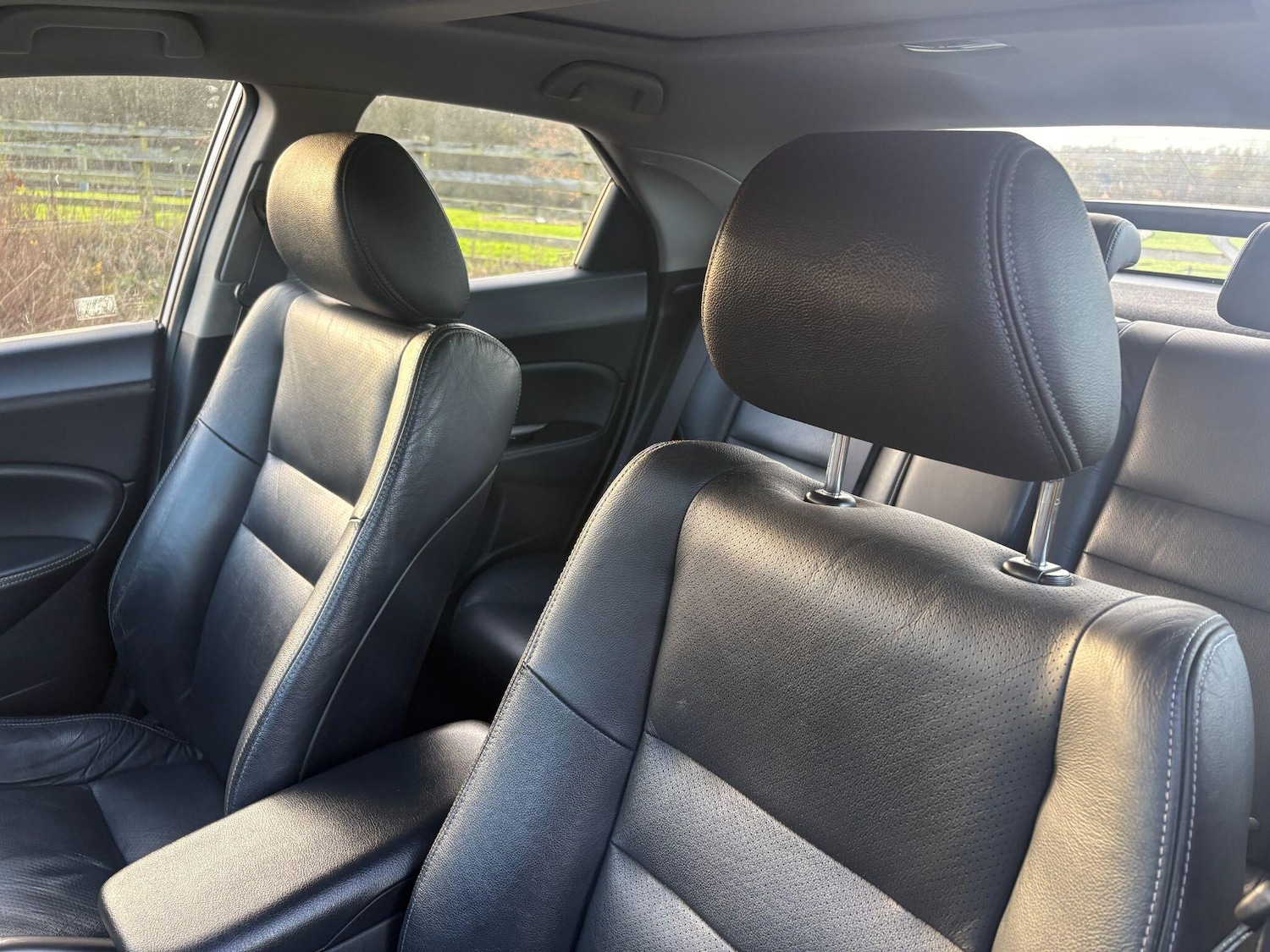 Used Honda Civic 2010 for sale - 76976764: Photo 30