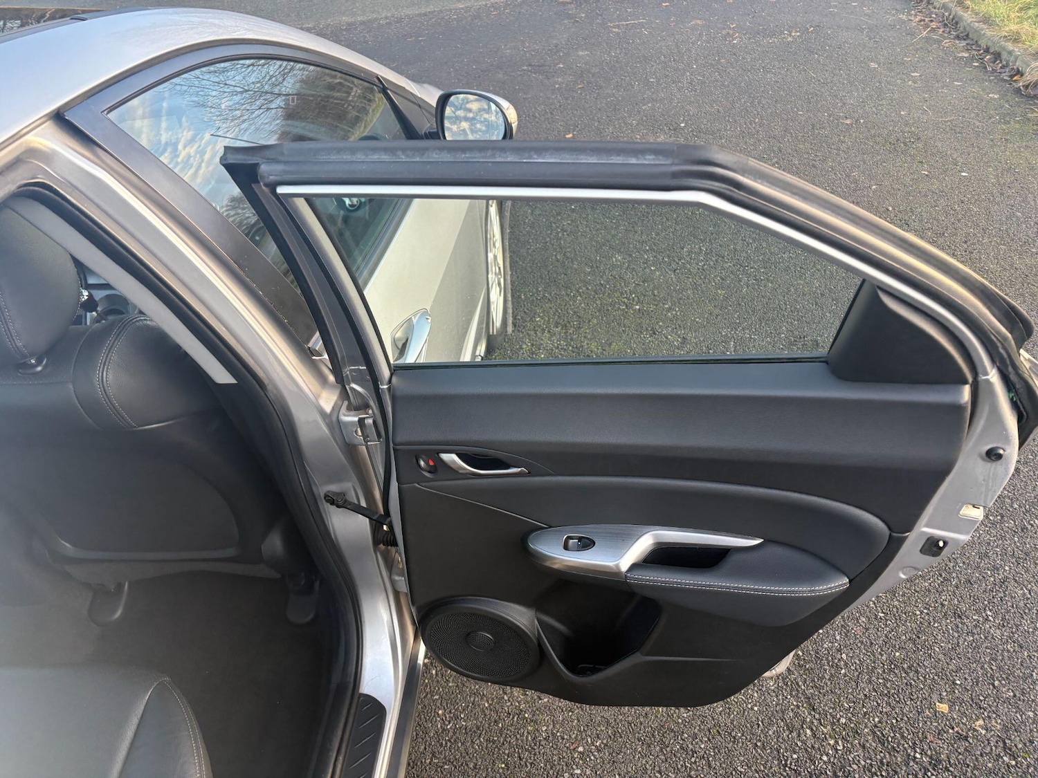 Used Honda Civic 2010 for sale - 76976764: Photo 34