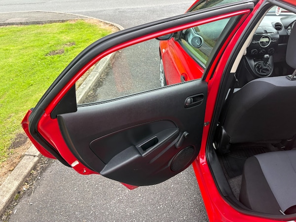 Used Mazda Mazda2 2010 for sale - 75498792: Photo 22