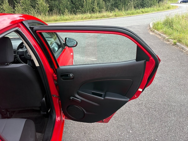 Used Mazda Mazda2 2010 for sale - 75498792: Photo 24