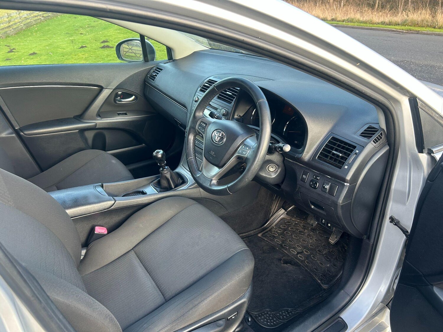 Used Toyota Avensis 2010 for sale - 77351447: Photo 12