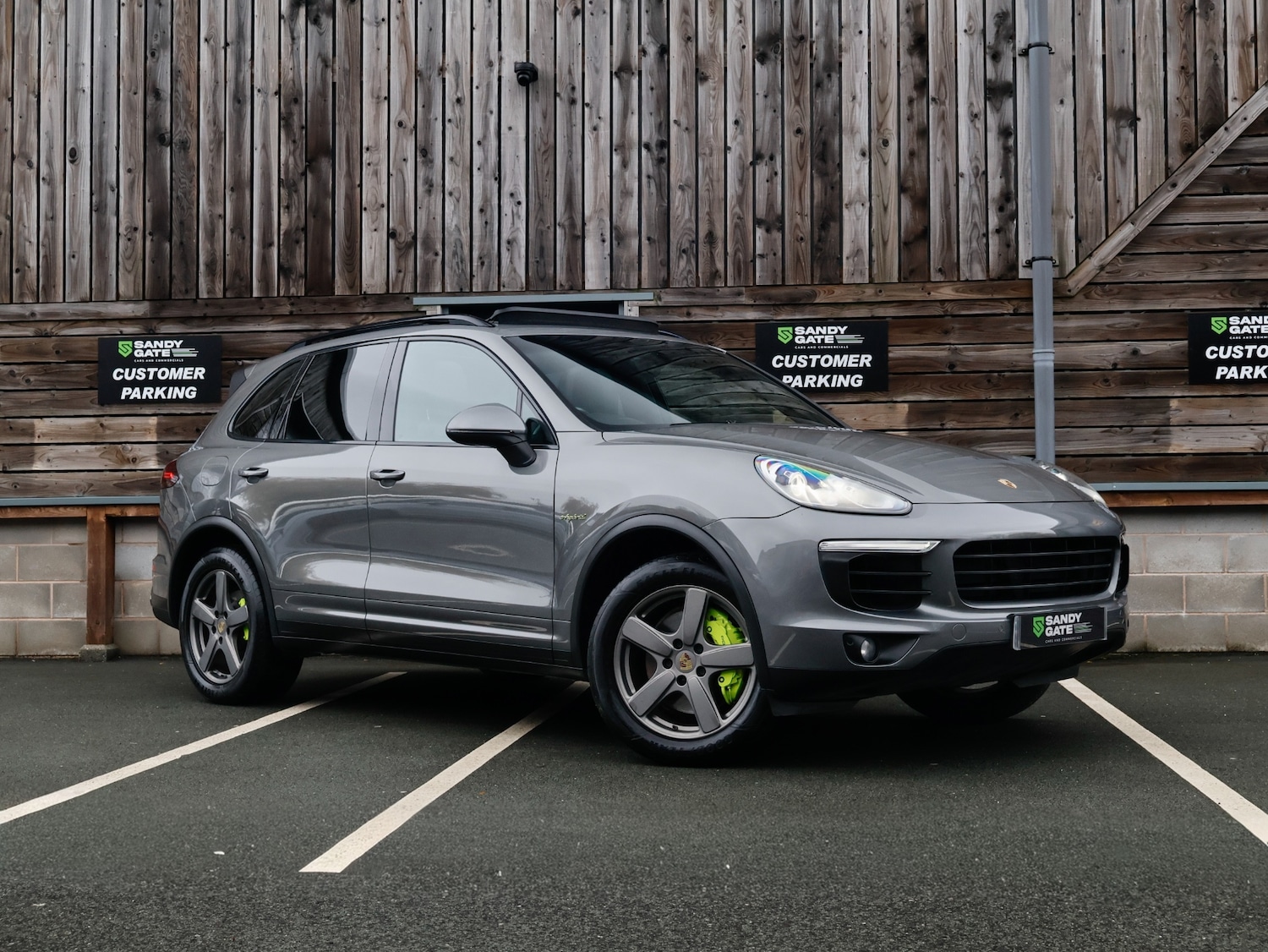 Used Porsche Cayenne 2016 for sale - 76533659: Photo 1