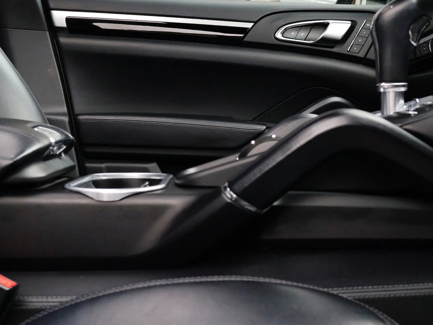 Used Porsche Cayenne 2016 for sale - 76533659: Photo 27