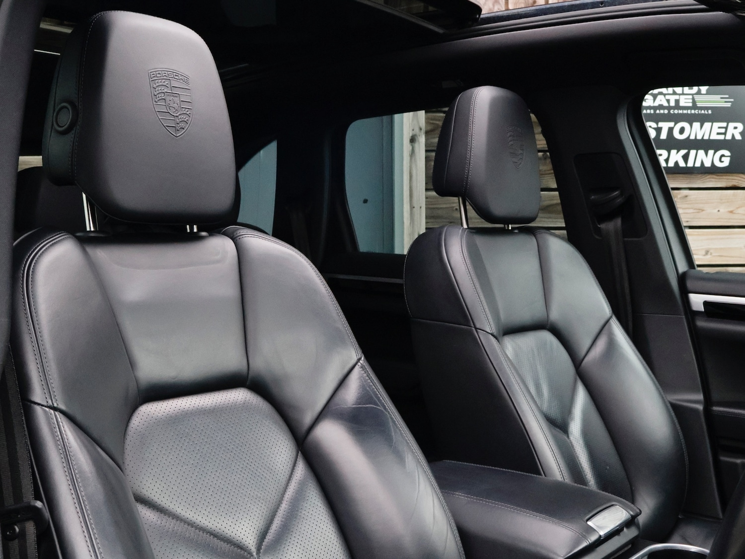 Used Porsche Cayenne 2016 for sale - 76533659: Photo 32