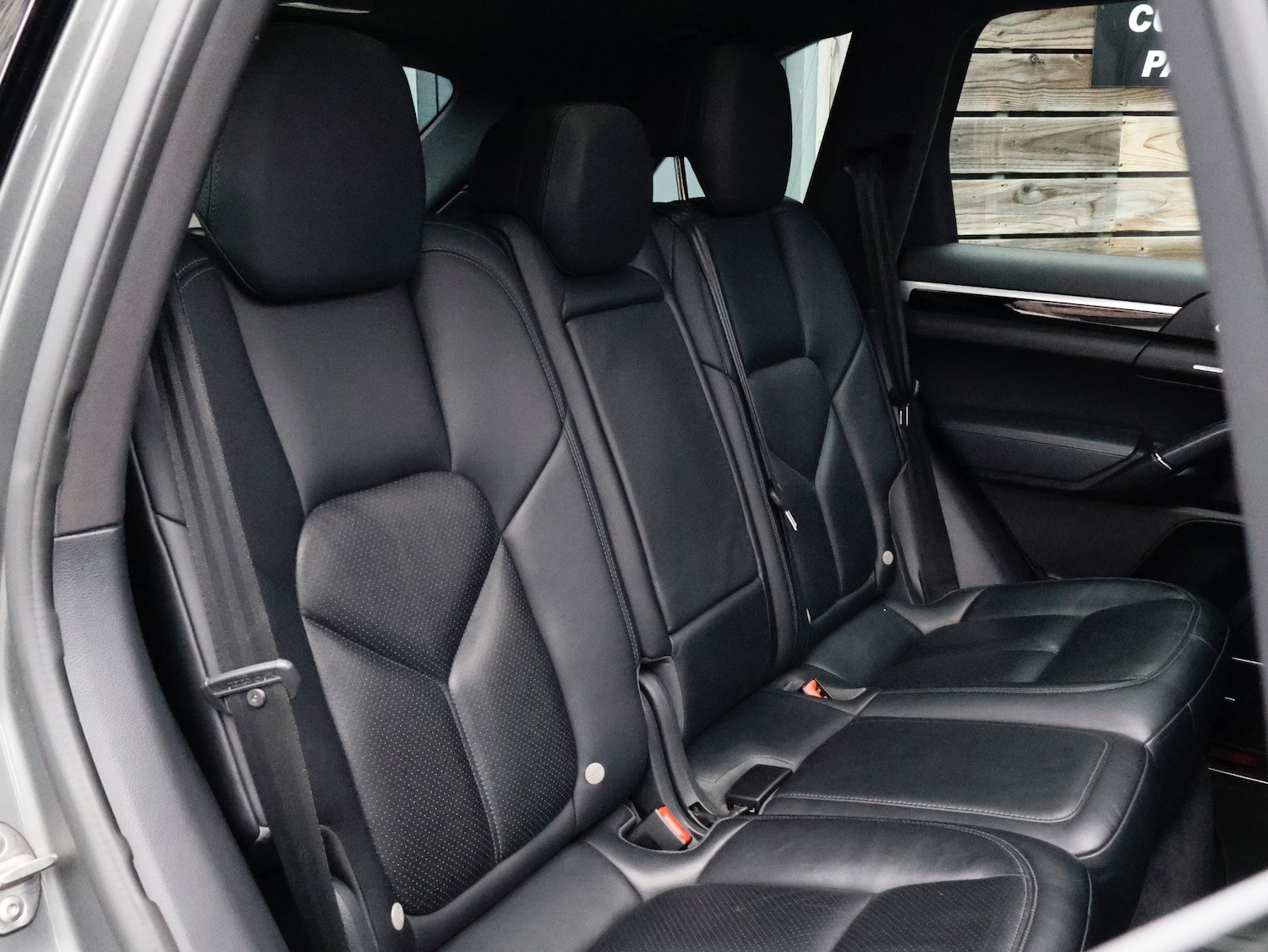 Used Porsche Cayenne 2016 for sale - 76533659: Photo 39