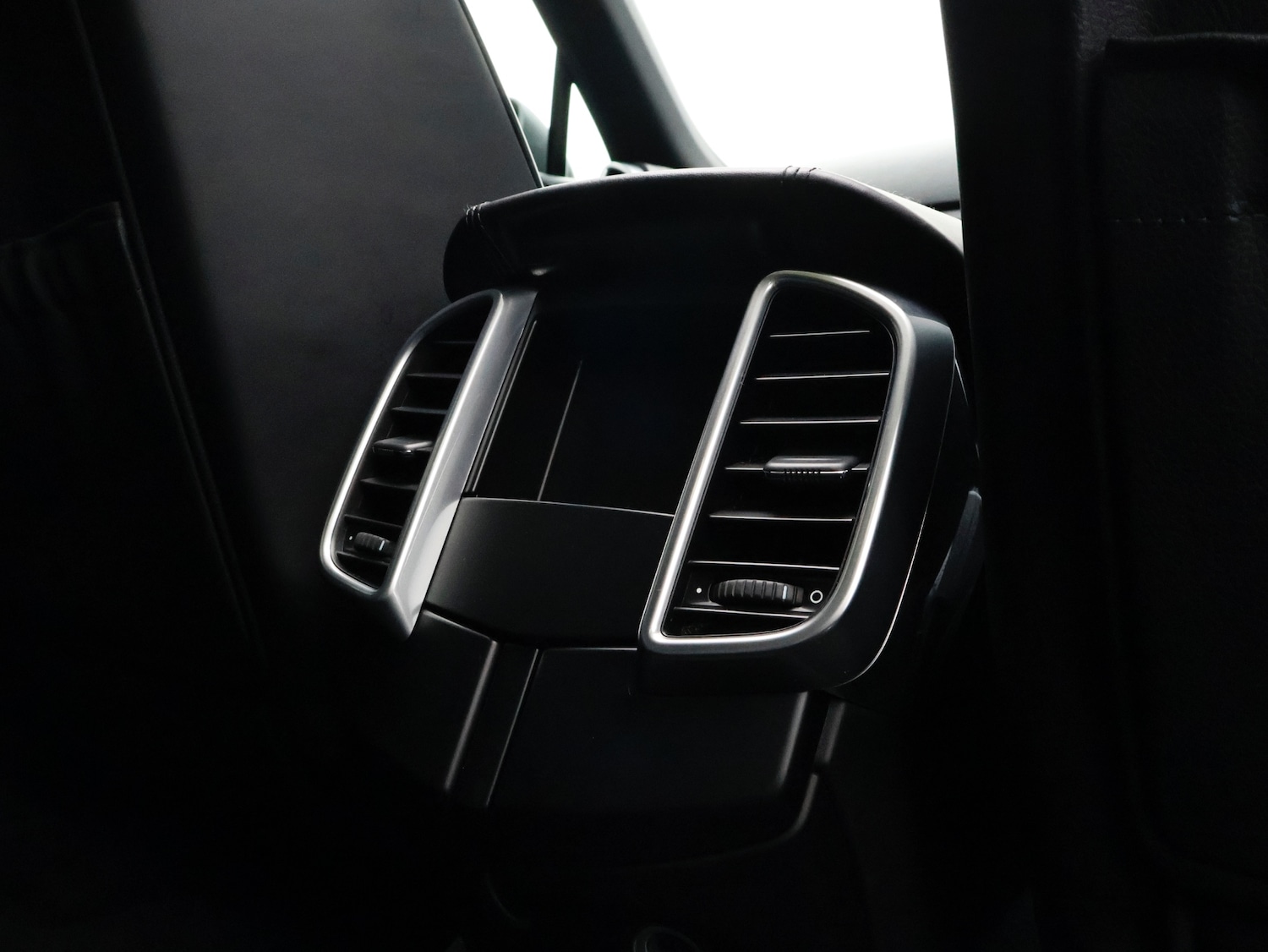 Used Porsche Cayenne 2016 for sale - 76533659: Photo 42