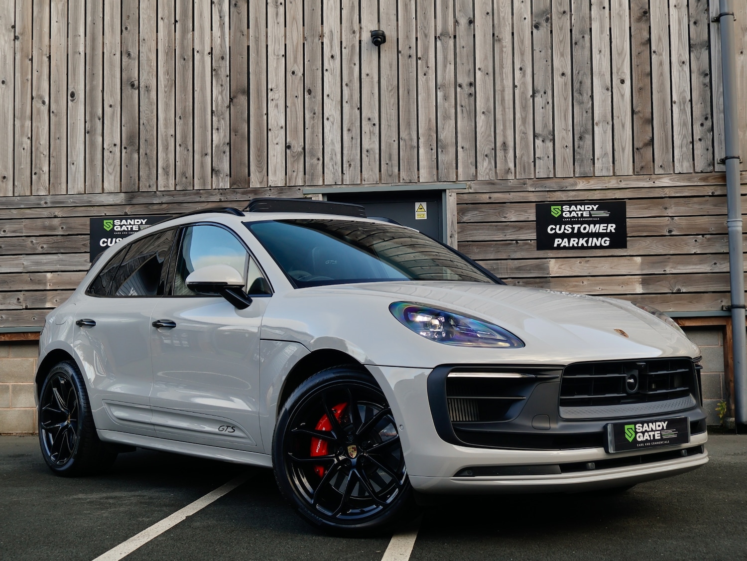 Used Porsche Macan 2024 for sale - 76414919: Photo 1