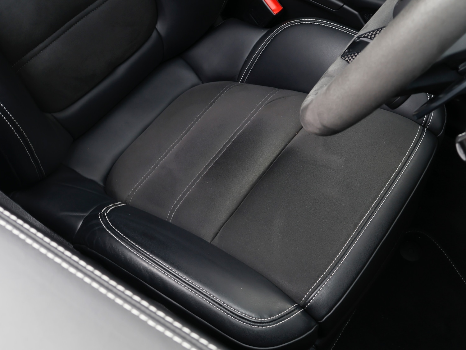 Used Porsche Macan 2024 for sale - 76414919: Photo 38