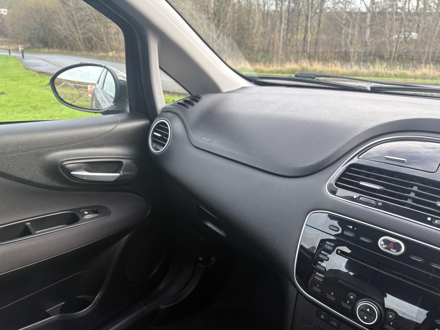 Used Fiat Punto 2012 for sale - 76976289: Photo 26