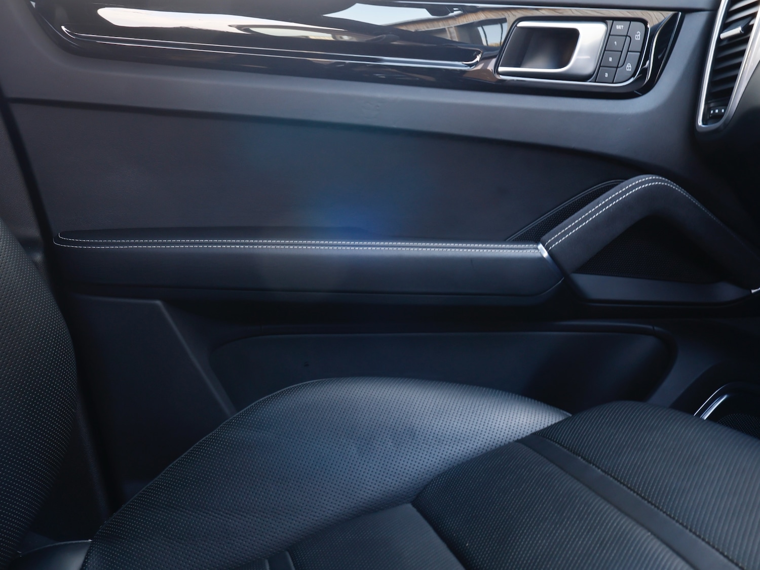 Used Porsche Cayenne 2022 for sale - 76391863: Photo 21