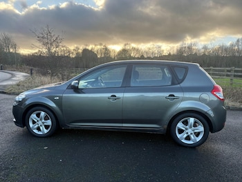 Used Kia Ceed 2012 for sale - 76975438: Photo