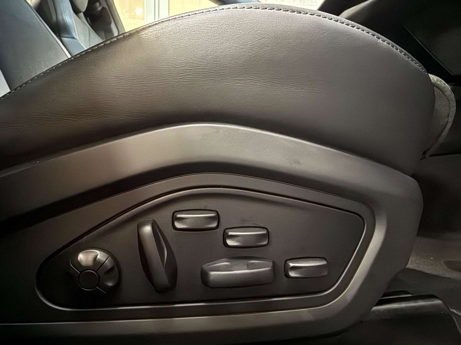 Used Porsche Taycan 2023 for sale - 76797240: Photo 19