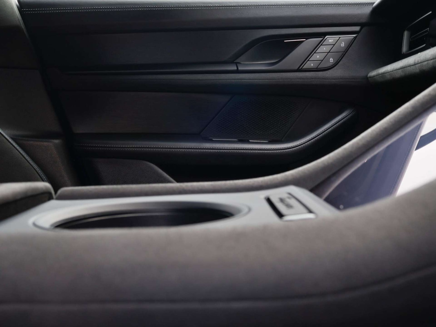 Used Porsche Taycan 2023 for sale - 76797240: Photo 35