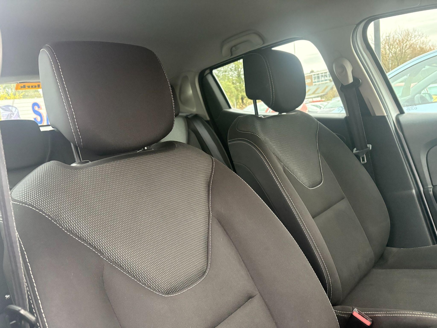 Used Renault Clio 2014 for sale - 76976312: Photo 18