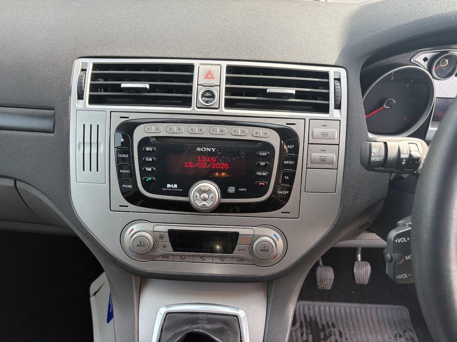 Used Ford Kuga 2011 for sale - 77958069: Photo 19