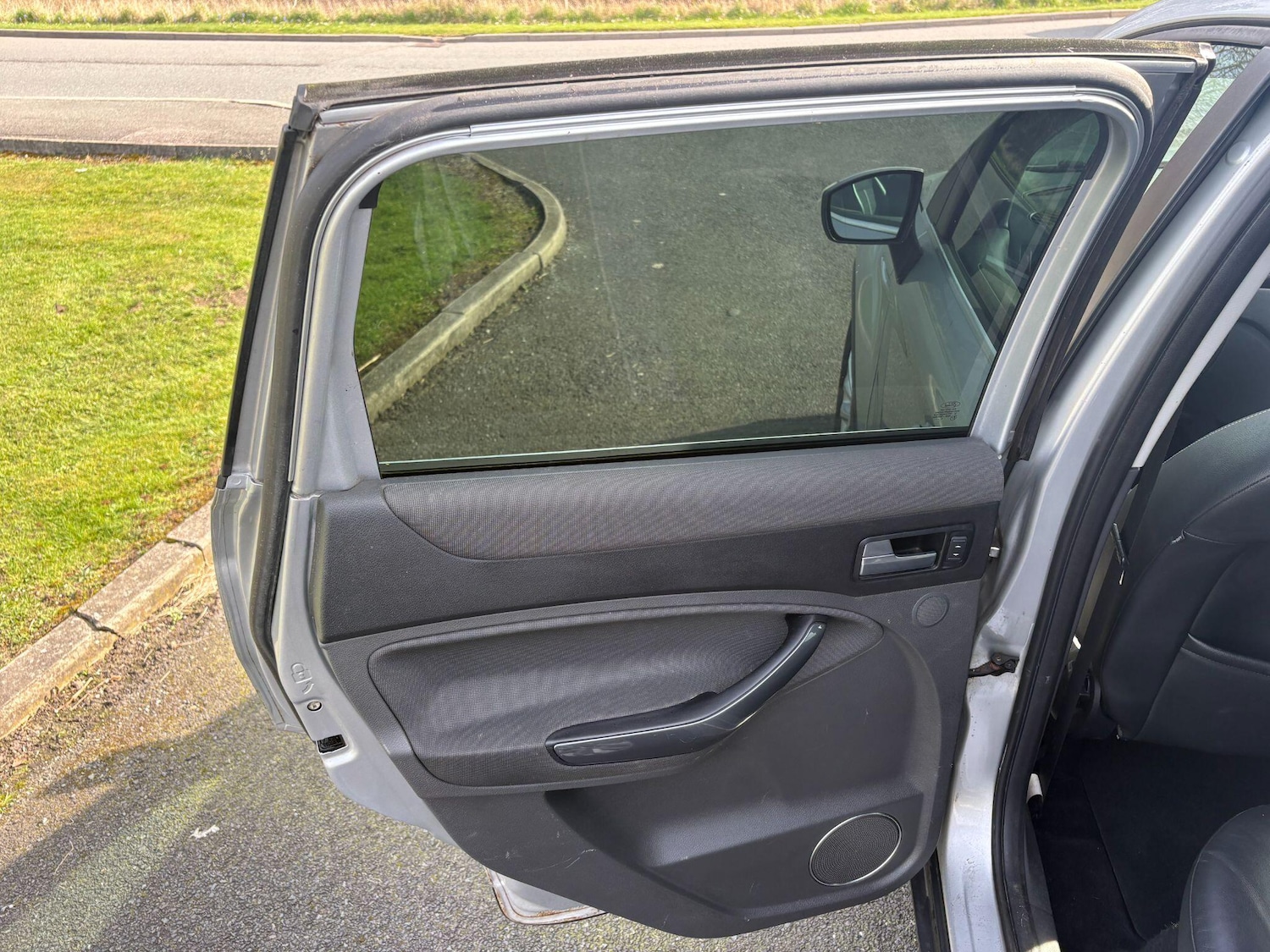 Used Ford Kuga 2011 for sale - 77958069: Photo 27