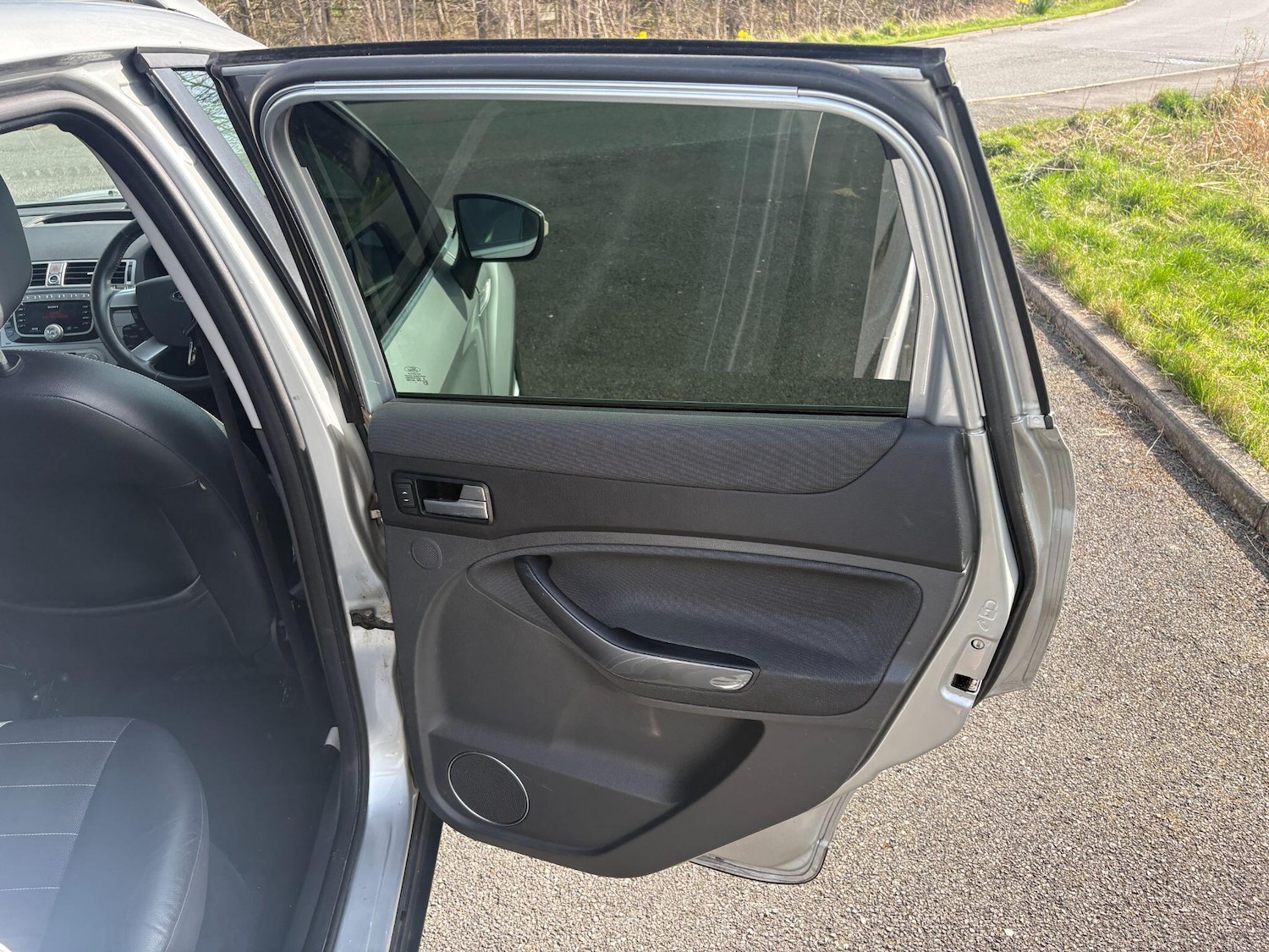 Used Ford Kuga 2011 for sale - 77958069: Photo 32