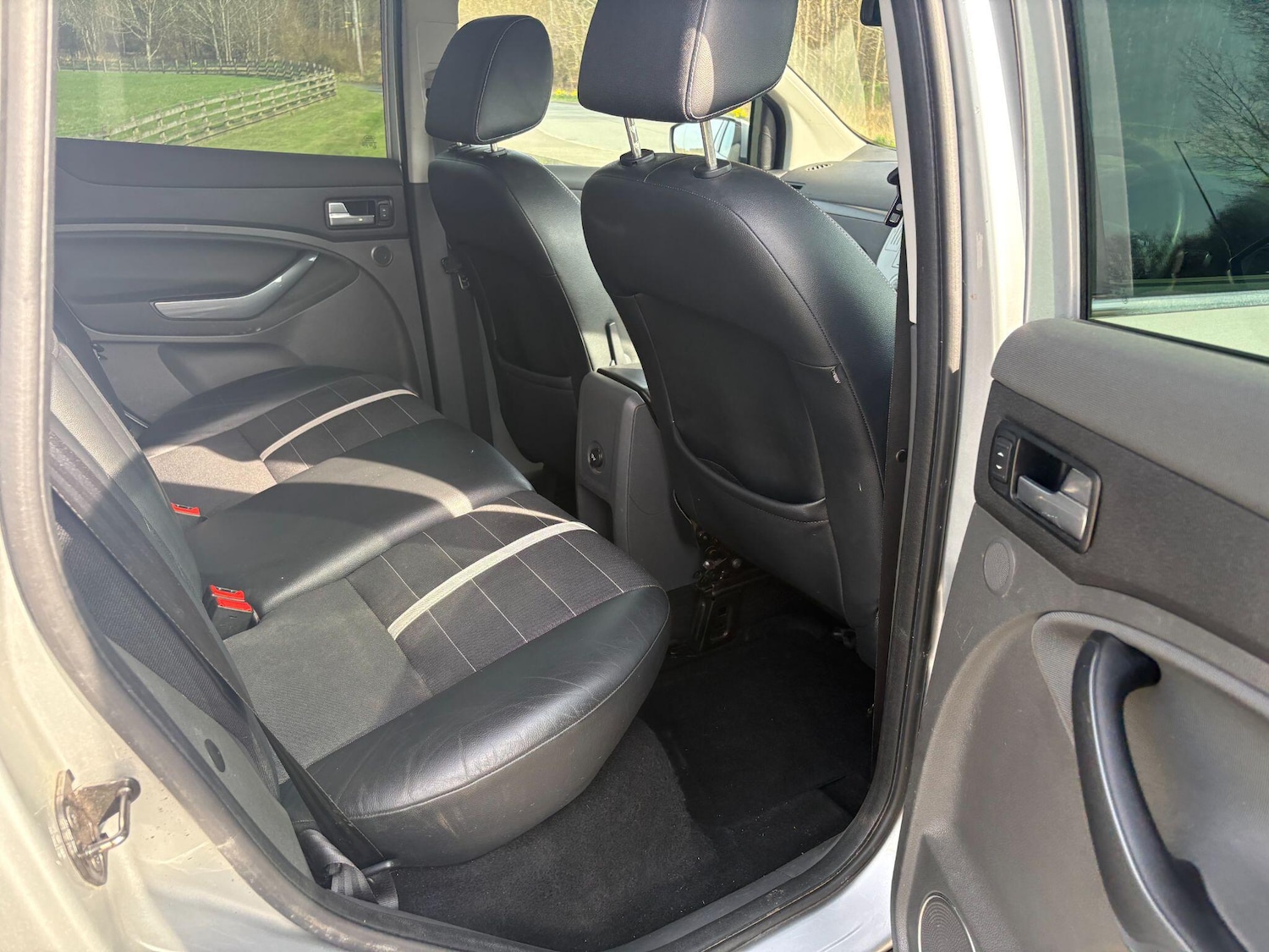 Used Ford Kuga 2011 for sale - 77958069: Photo 33