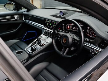 Used Porsche Panamera 2023 for sale - 76566480: Photo