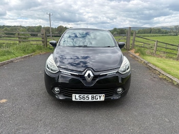 Used Renault Clio 2015 for sale - 78602060: Photo