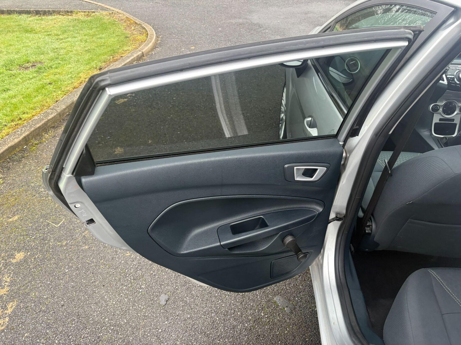 Used Ford Fiesta 2012 for sale - 78086999: Photo 26