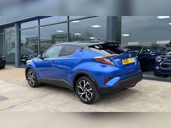 Used Toyota C-HR 2017 for sale - 79487475: Photo