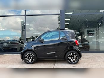Used smart fortwo 2017 for sale - 79614039: Photo