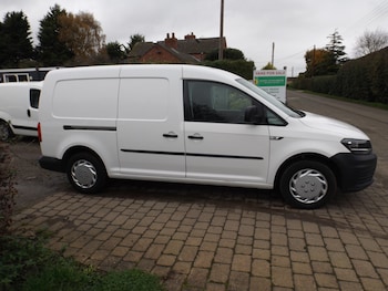 Used Volkswagen Caddy Maxi 2017 for sale - 76663060: Photo